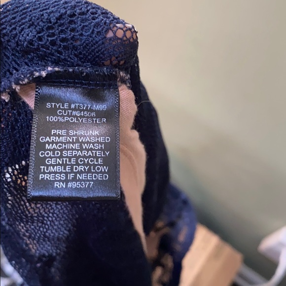 Scalloped lacy Sanctuary top - Picture 6 of 7